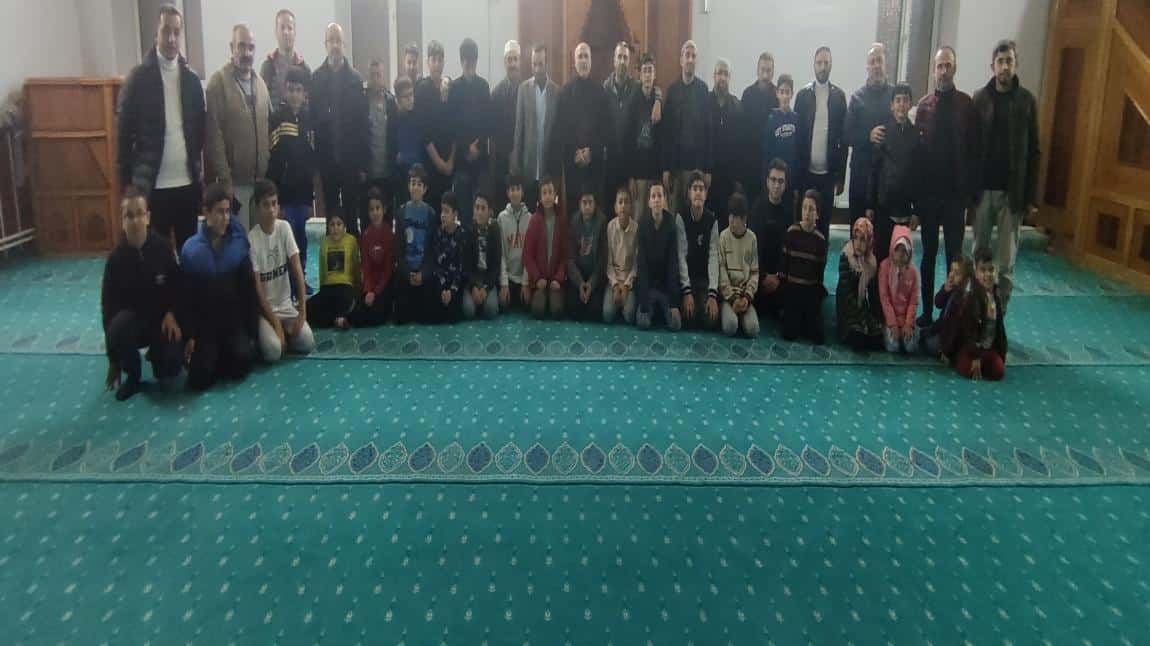 Vakti Kuşanmak Projesi Kapsamında Bu Hafta Şeyhi Şirvani Camii'nde Buluştuk 